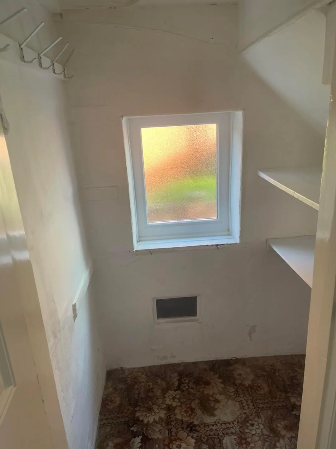 Bathroom-Before-005