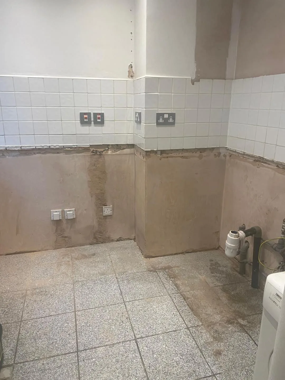 Bathroom-Before-007