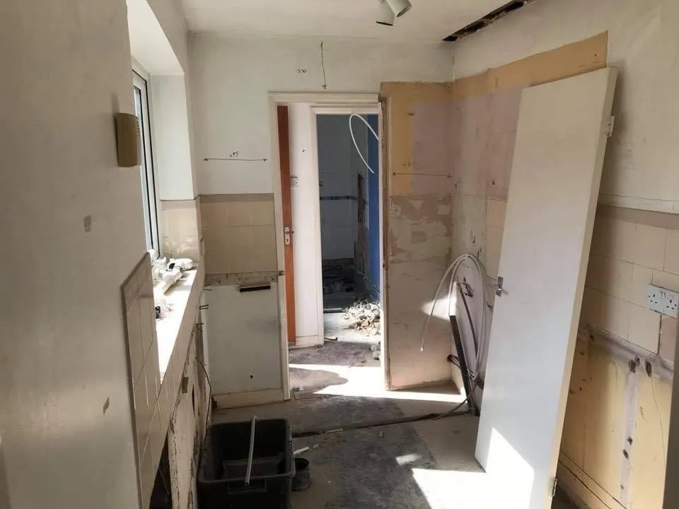 Kitchen-Before-002